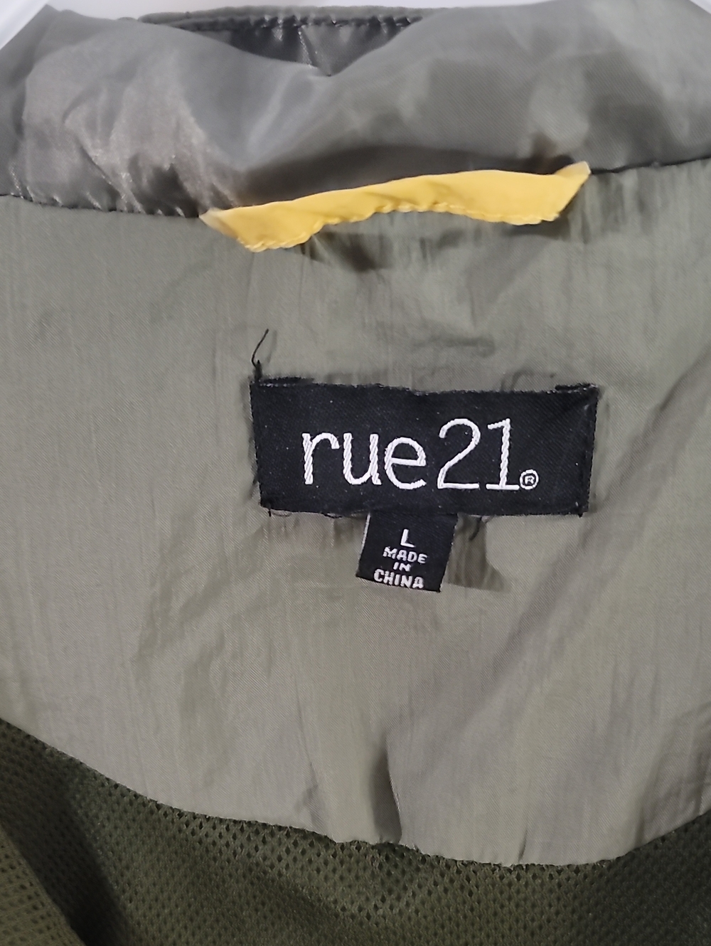 Rue21 Colorblock Hooded Utility Windbreaker in Olive, Dark Green, Beige & Yellow - Picture 4 of 14